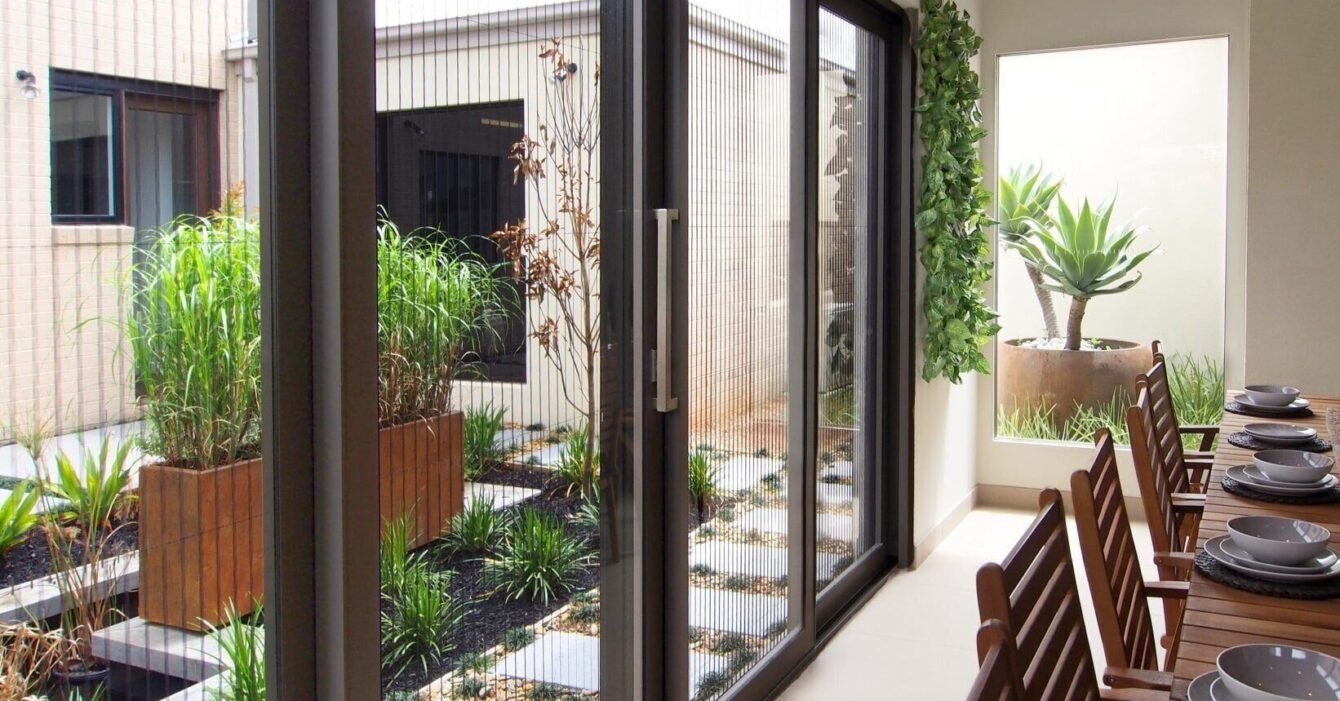 Sineklik-Sistemleri-4 Mevsim Cam Balkon Sistemleri - Müşteri Hizmetleri +90 532 359 24 30 Sineklik-Sistemleri-4 Mevsim Cam Balkon Sistemleri - Müşteri Hizmetleri +90 532 359 24 30